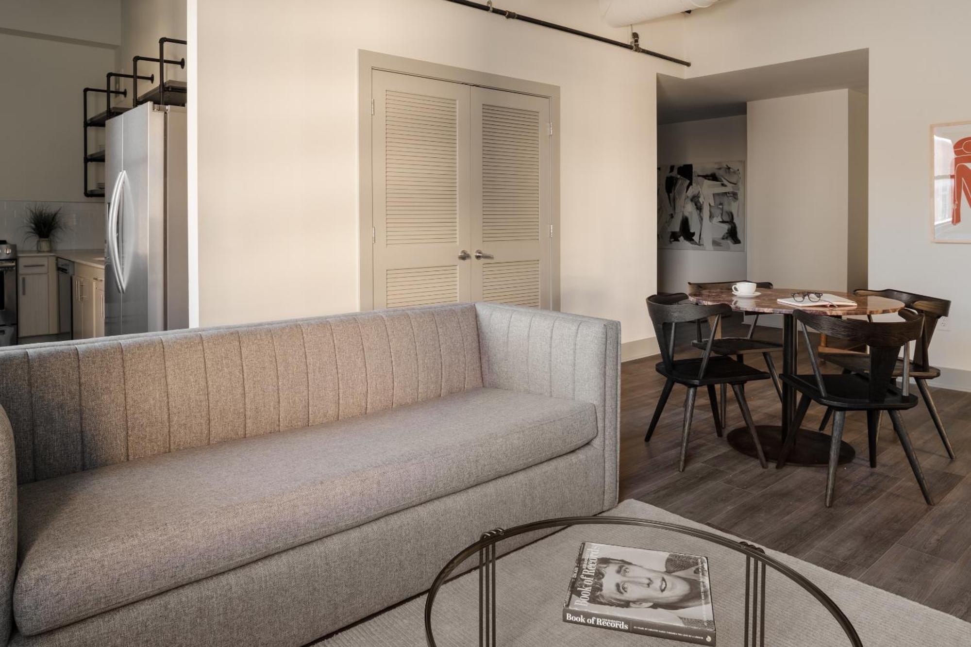 Kasa Capitol Hill Downtown Нашвил Стая снимка